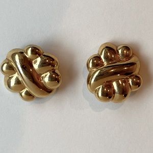Women’s Vintage 80’s Erwin Pearl Gold Tone Clip On Earrings.